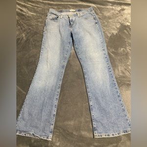 Levis lowrise flared jeans